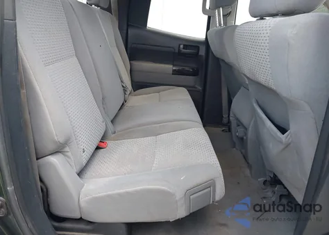 2011 Toyota Tundra Grade 4.6L V8 z USA, uszkodzony, nr VIN 5TFRM5F14BX025177